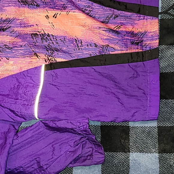 Vintage. Made in USA. ASICS. Full-zip windbreaker. Like-new. Women's Large - Picture 12 of 16